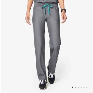 MAUVE FIGS LIVINGSTON SCRUB PANTS